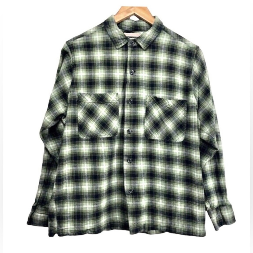 Urban Outfitters Dustin Flannel Green Plaid Shirt Button Down Long. Size XS